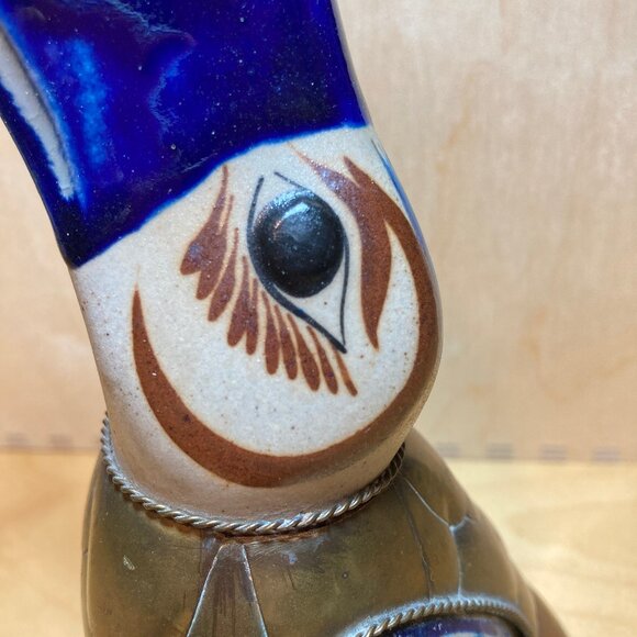 Vintage Tonala Cobalt Blue Toucan with Brass Overlay - Picture 9 of 10